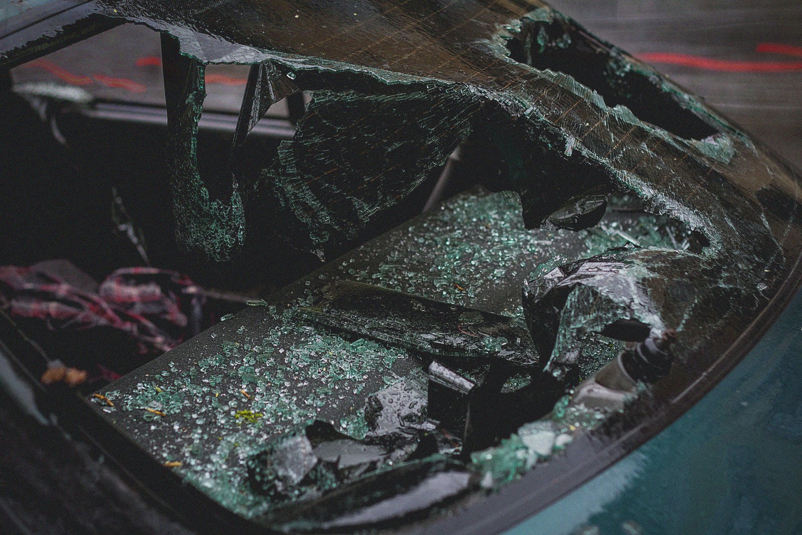 a broken windshield car accident