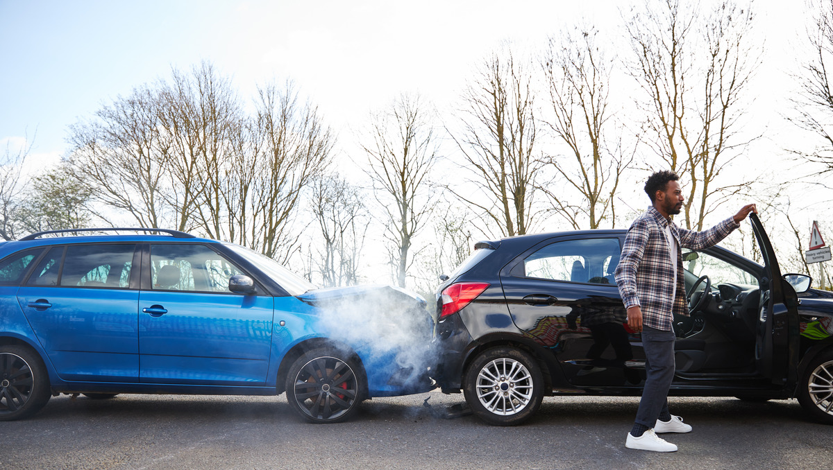 A person signing a rental car accident injury claim