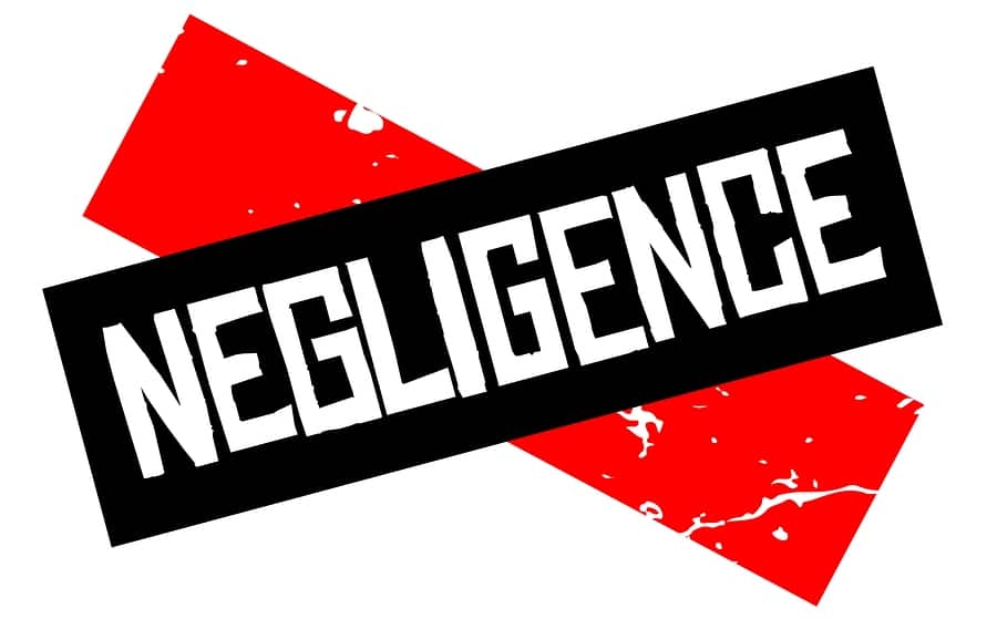 Graphic for negligence and fault in car accident insurance claims, illustrating comparative negligence, liability disputes, and victim compensation rights
